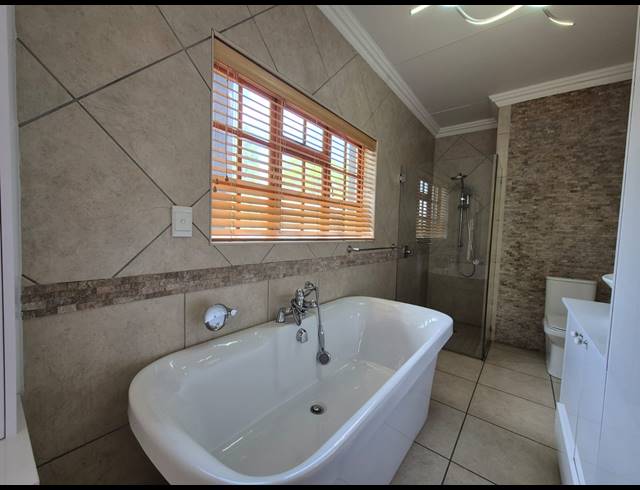 4 BEDROOM HOUSE FOR SALE IN VANDERBIJLPARK SW 5